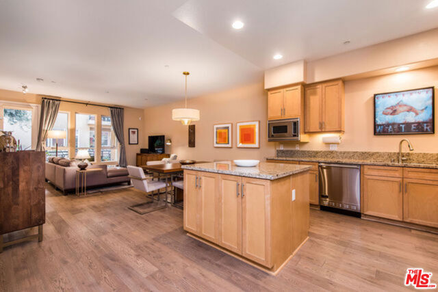 4050 Glencoe Avenue, 217 photo 4