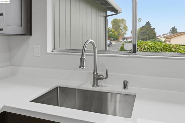 3640 Sun View Terrace, Concord CA: https://media.crmls.org/mediaz/0d37478f-e9db-449e-9ed9-c9019e34396c.jpg