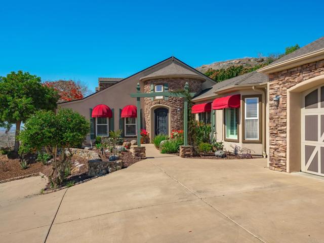 30419 Canyon Estates Road, Vista CA: https://media.crmls.org/mediaz/0d37bb26-692b-4970-9668-7a1534b791dd.jpg