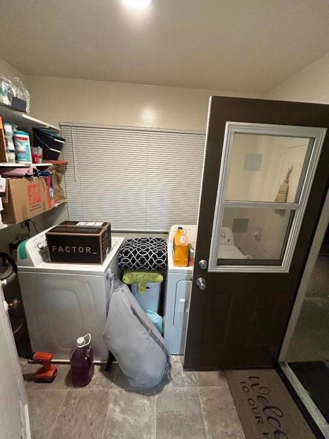 612 Central Avenue, Salinas CA: https://media.crmls.org/mediaz/0d3962fe-17c8-4002-97d3-54b0af4b09ba.jpg