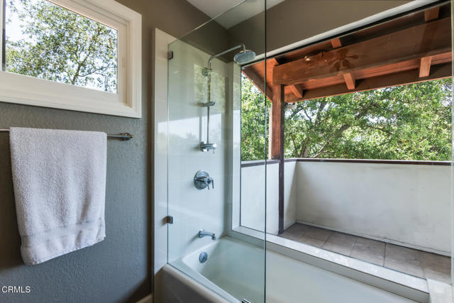 3643 Hampstead Road, Glendale CA: https://media.crmls.org/mediaz/0d39f039-7369-44c6-8f63-3a1b95f9a41d.jpg