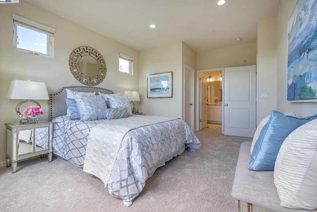 4432 Hyde Cmn, Fremont CA: https://media.crmls.org/mediaz/0d3a49d2-f68e-4fc0-ac0d-7c276a0b7c5c.jpg