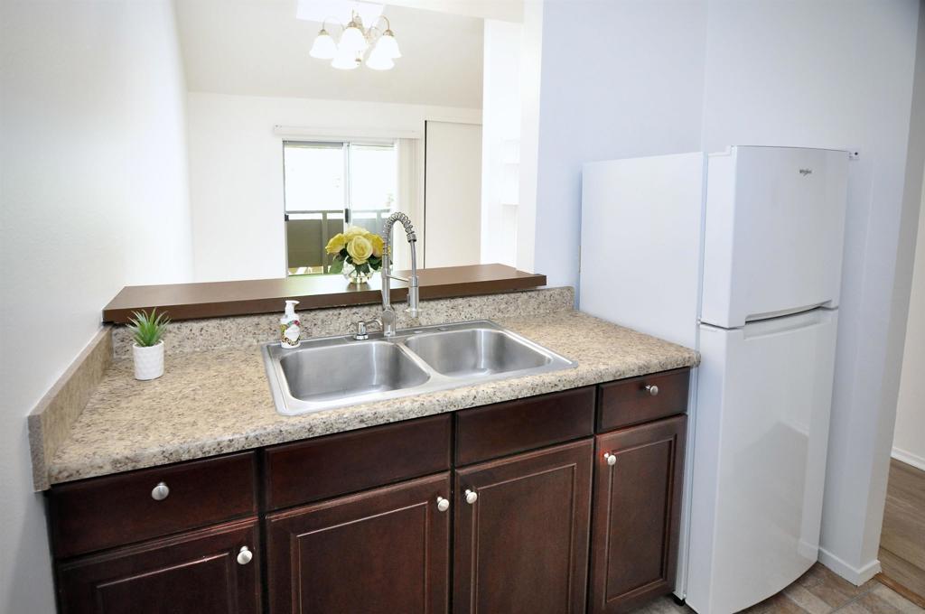 1621 Hotel Circle S - photo 3