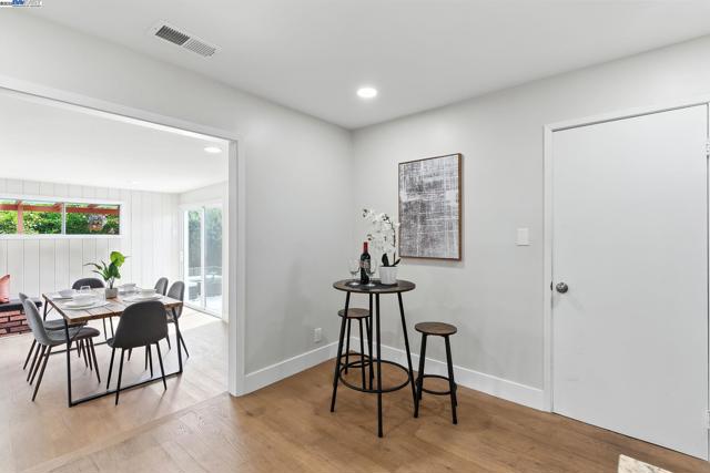 35458 Orleans Dr, Newark CA: https://media.crmls.org/mediaz/0d3b9f48-0ffd-409b-b980-508993875669.jpg