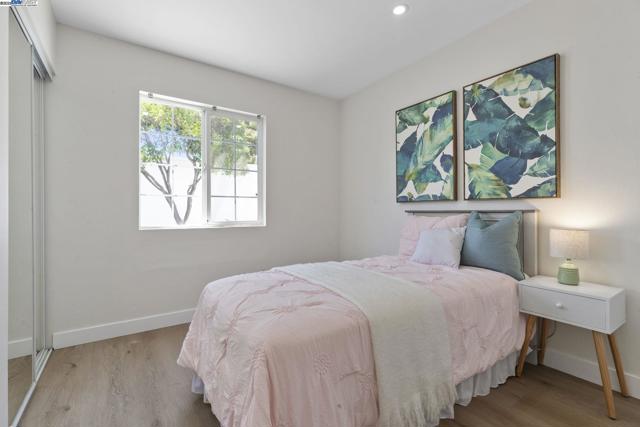 3501 Lake Ontario Dr, Fremont CA: https://media.crmls.org/mediaz/0d3c1b9f-2947-4d46-aacf-827f3c6c83a3.jpg