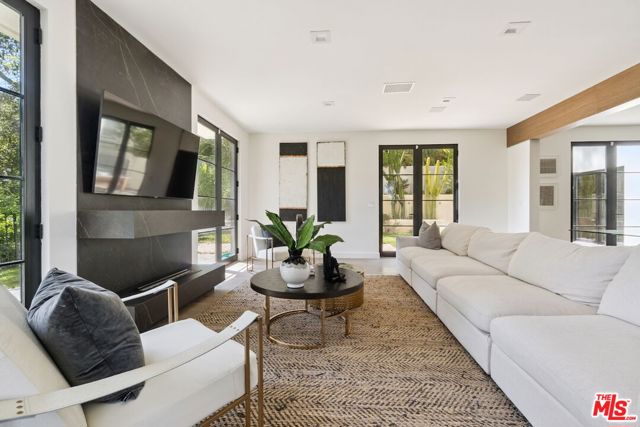 8171 Tianna Road, Los Angeles CA: https://media.crmls.org/mediaz/0d3c27c8-3cea-489f-9a67-2c82a7d1ee44.jpg