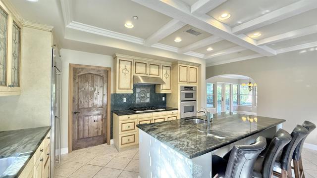 8137 Santaluz Village Grn S, San Diego CA: https://media.crmls.org/mediaz/0d3d3198-d545-4122-aeb0-8f5df713af3f.jpg