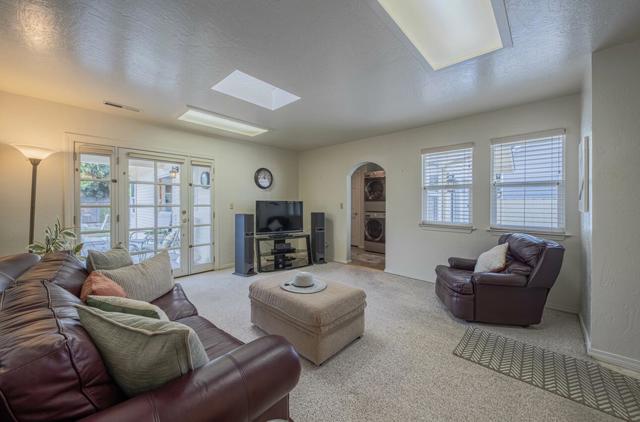 205 Maple Street, Salinas CA: https://media.crmls.org/mediaz/0d3e21bf-18b9-4b03-82b4-4de1310ff491.jpg