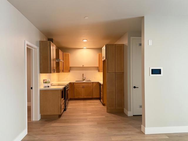 400 San Benito Street, Hollister CA: https://media.crmls.org/mediaz/0d3e39e6-e724-46b8-9d5a-3ca01a181fad.jpg