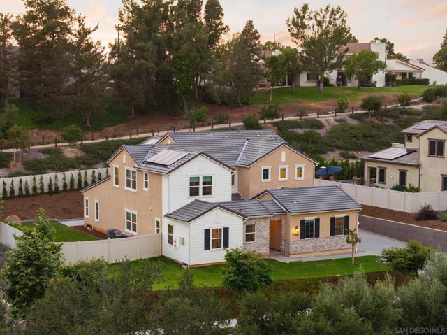 17582 Boca Raton Ln, Poway CA: https://media.crmls.org/mediaz/0d3e4e20-3bc8-411a-b31b-30d54b859655.jpg