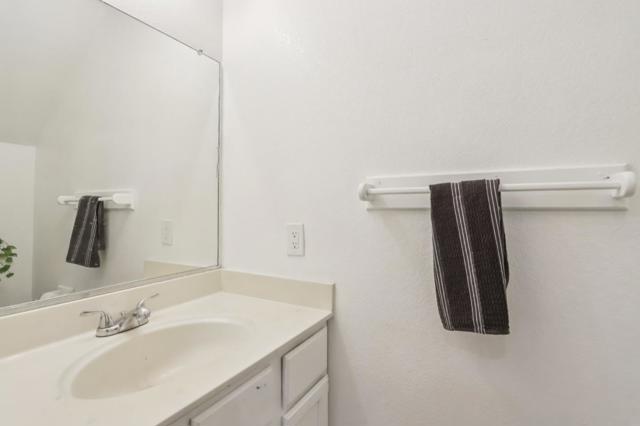 801 Nash Road, Hollister CA: https://media.crmls.org/mediaz/0d3e9840-0cdd-4bc3-af29-eaa1be109dc7.jpg