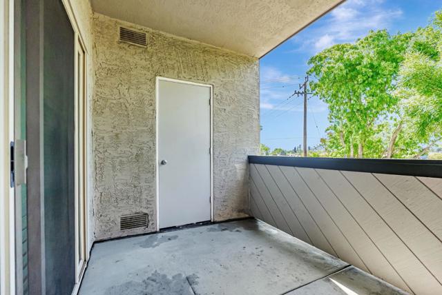 1234 Stanhope Lane, Hayward CA: https://media.crmls.org/mediaz/0d3f2385-38ff-45f8-a99c-82becb967d4a.jpg
