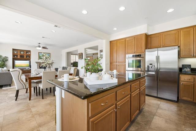 10511 Monterey Ridge Drive, San Diego CA: https://media.crmls.org/mediaz/0d3fa822-013c-4ec9-895e-bca64c2c1b80.jpg