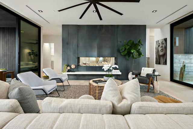 2085 Desert Flower Court, Palm Springs CA: https://media.crmls.org/mediaz/0d40c029-32a2-42d3-a9c2-12d5adf43e78.jpg