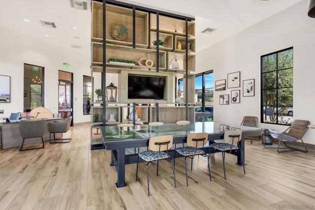28079 Harvest Ct, Valley Center CA: https://media.crmls.org/mediaz/0d41205f-6d83-4781-940a-c880a17911f9.jpg
