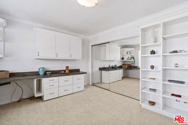 16951 Canyon Lane, Huntington Beach CA: https://media.crmls.org/mediaz/0d4121d5-445b-427d-a6e4-49ba520aa28b.jpg