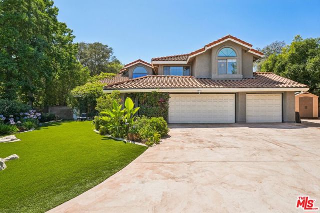 2084 Hopewell Court, Thousand Oaks CA: https://media.crmls.org/mediaz/0d416a2f-f121-4d44-8cff-4643f0cca3bc.jpg
