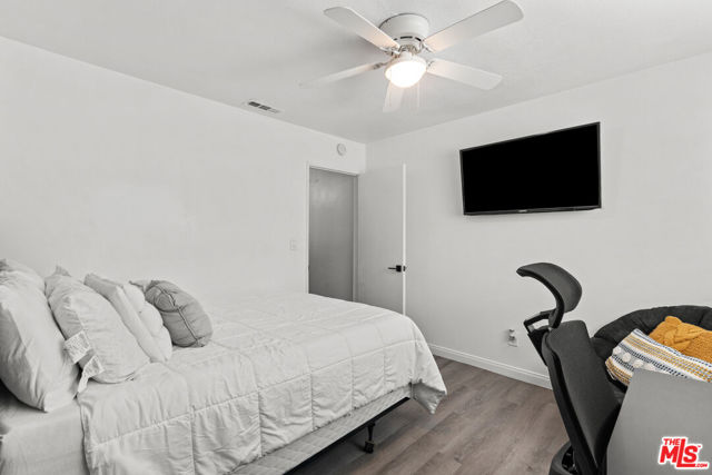 15305 S Berendo Avenue, Gardena CA: https://media.crmls.org/mediaz/0d4213cd-ae6b-4908-b27f-3ebdfe4bb439.jpg