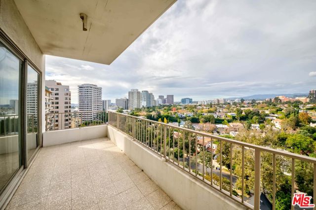 Image 2 for 10501 Wilshire Blvd #1510, Los Angeles, CA 90024