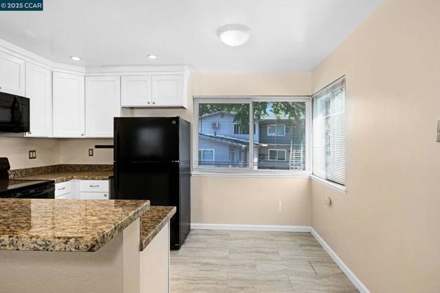 2634 Baldwin Ln, Walnut Creek CA: https://media.crmls.org/mediaz/0d426c53-d4a9-4d45-93a1-7eaaedda4329.jpg