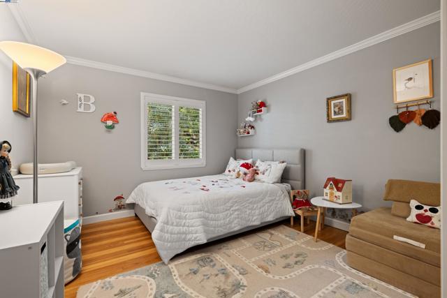 4457 LINDA WAY, Pleasanton CA: https://media.crmls.org/mediaz/0d430d46-ebe0-4d89-90be-4af99100c88d.jpg
