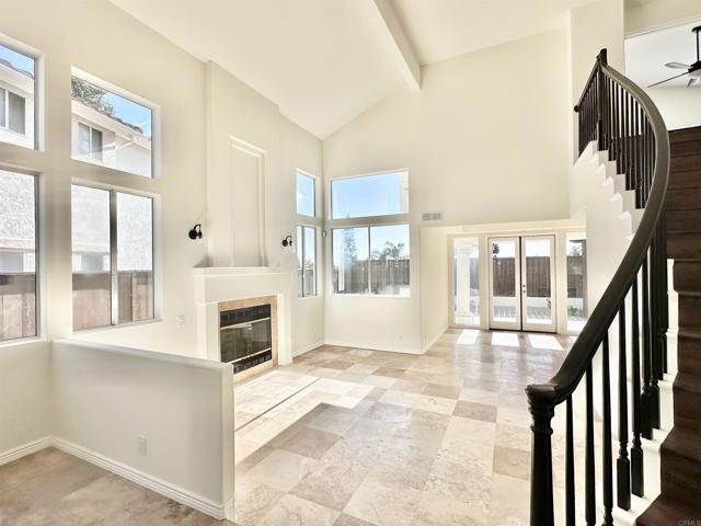 Detail Gallery Image 4 of 35 For 5155 via Seville, Oceanside,  CA 92056 - 3 Beds | 2/1 Baths