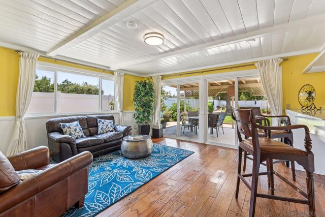 2807 Carlton Way, Fallbrook CA: https://media.crmls.org/mediaz/0d43479b-0290-4e27-9e39-7bb13b4358fc.jpg