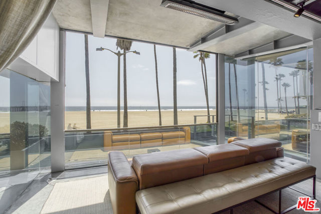 2911 Ocean Front Walk, Venice CA: https://media.crmls.org/mediaz/0d4402bd-8837-4f85-b6b9-233c00a12b98.jpg