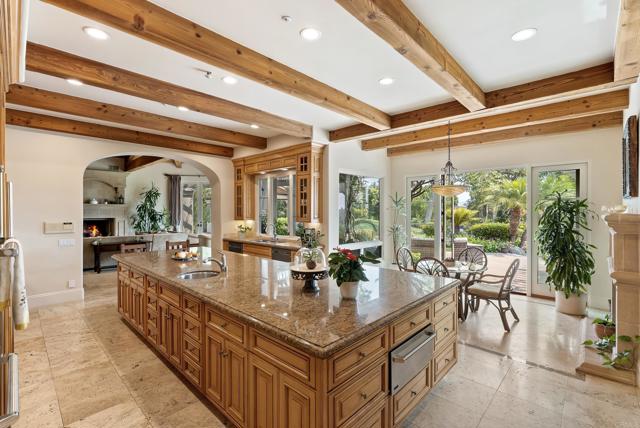7057 Rancho Cielo, Rancho Santa Fe CA: https://media.crmls.org/mediaz/0d440fed-ef0e-453f-8613-d65a8a72e82c.jpg