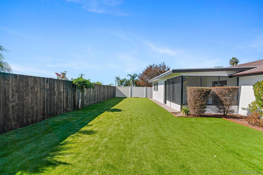 MLS #250043597SD image #30