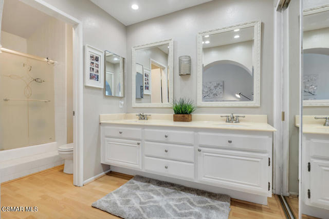 8235 Mason Avenue, Winnetka CA: https://media.crmls.org/mediaz/0d446d8e-6573-4d91-9915-245ff0621cea.jpg