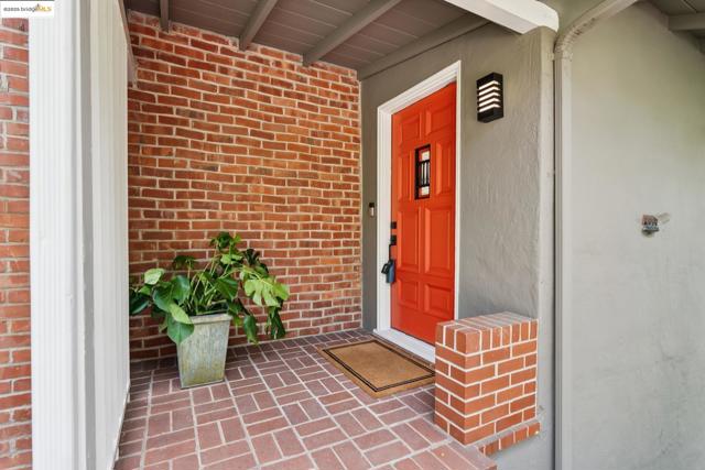 1057 Arlington Blvd, El Cerrito CA: https://media.crmls.org/mediaz/0d44e539-5084-404c-89ca-06c32e2f4a81.jpg