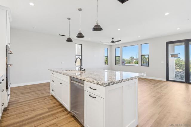 2948 Copley Ave, San Diego CA: https://media.crmls.org/mediaz/0d44f608-a997-408d-87b3-9d32f911ffbe.jpg