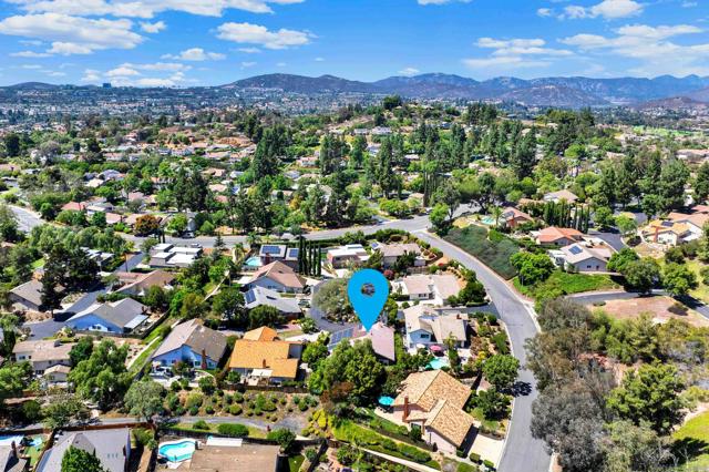 17233 Cuvee Ct, Poway CA: https://media.crmls.org/mediaz/0d4505fc-8d67-4000-b7c7-68b22a3bf862.jpg