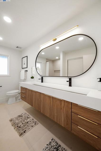 2662 Tuliptree Ln, Santa Clara CA: https://media.crmls.org/mediaz/0d45102d-dc05-4198-847c-ba760d066ec9.jpg