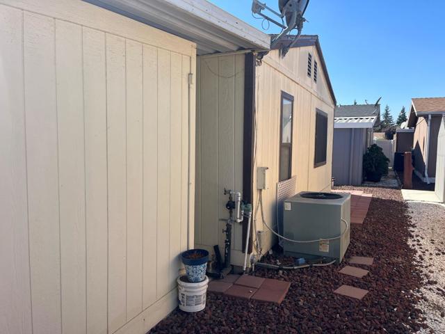 500 N Tully Road, Turlock CA: https://media.crmls.org/mediaz/0d45308a-a6d8-4491-b415-a8d525565a6d.jpg