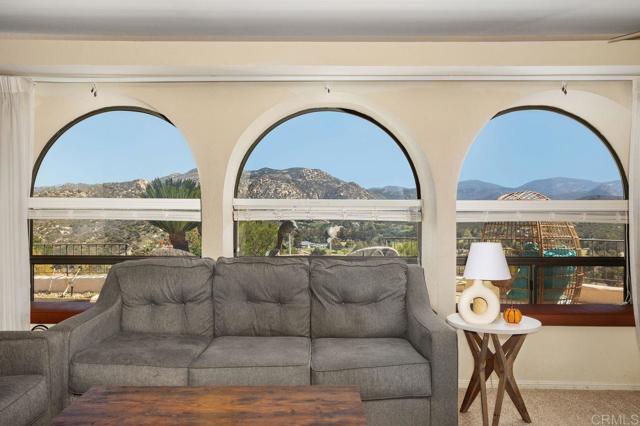 23742 Calistoga Pl, Ramona CA: https://media.crmls.org/mediaz/0d456f84-a142-4bd5-92fb-c4fa678972a9.jpg