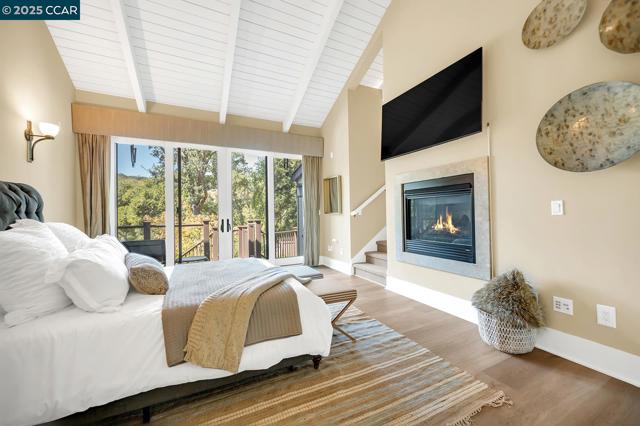691 Old Jonas Hill Rd, Lafayette CA: https://media.crmls.org/mediaz/0d46b807-3fbc-4b7a-96e3-ab39ca88d21b.jpg