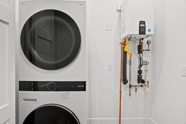 700 Farley Street, Mountain View CA: https://media.crmls.org/mediaz/0d46bdd8-7dff-429b-8ea8-436d3e2ea694.jpg