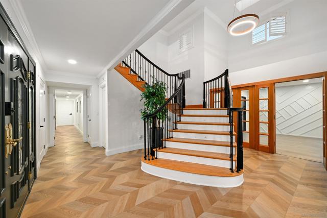 4367 Summit Dr, La Mesa CA: https://media.crmls.org/mediaz/0d46ec5f-23d1-48bb-be2a-a55d4c587541.jpg