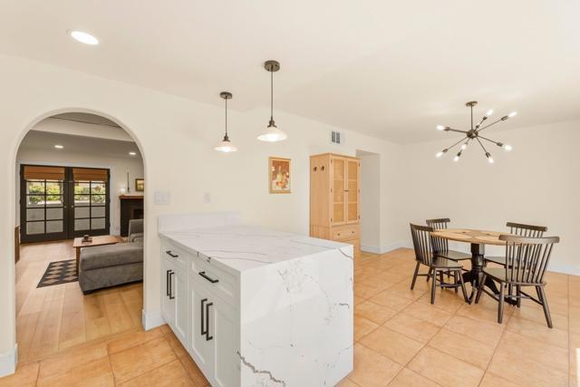 Detail Gallery Image 12 of 32 For 1651 S Juniper St #206,  Escondido,  CA 92025 - 3 Beds | 2/1 Baths