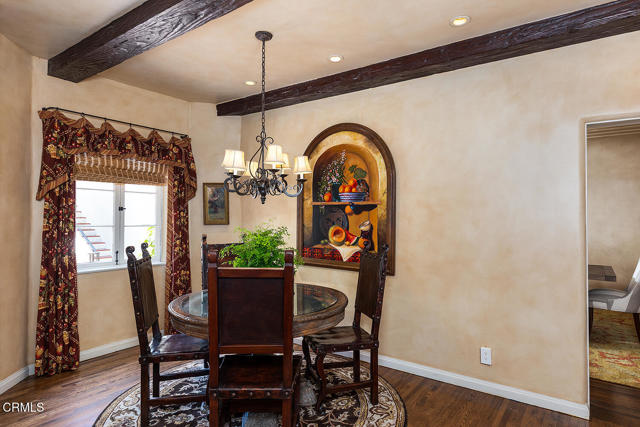 1711 Fairmount Avenue, La Canada Flintridge CA: https://media.crmls.org/mediaz/0d485cb8-8065-4b85-a43c-2013aa180c23.jpg