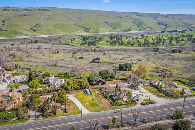 Image 19 of 91 For 584586 Monterey Road