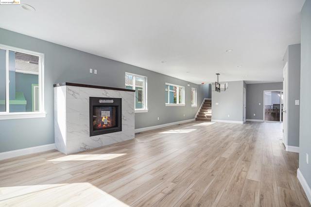 Image 21 of 55 For 2804 Acton St