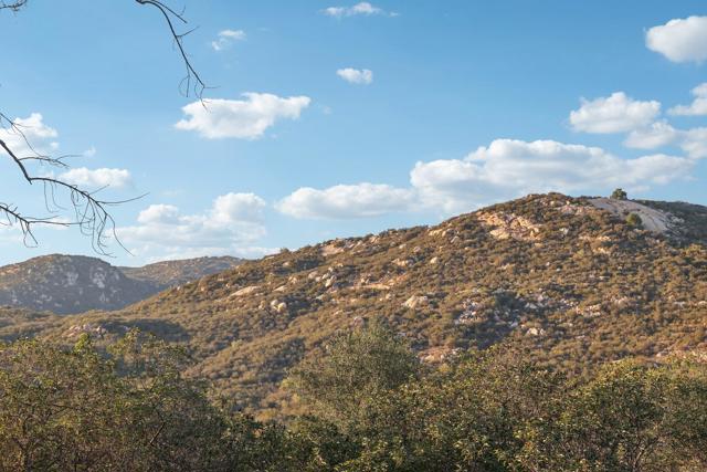 26086 Bear Valley Heights Road, Escondido CA: https://media.crmls.org/mediaz/0d489372-caa8-42d4-8ceb-1ce2f785b976.jpg