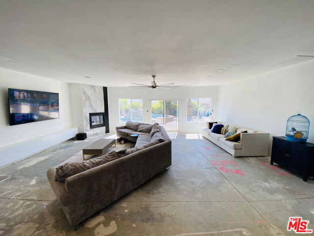 64025 Dolomite Court, Desert Hot Springs CA: https://media.crmls.org/mediaz/0d4919f7-af8e-4d2e-89fb-2e0b16905206.jpg