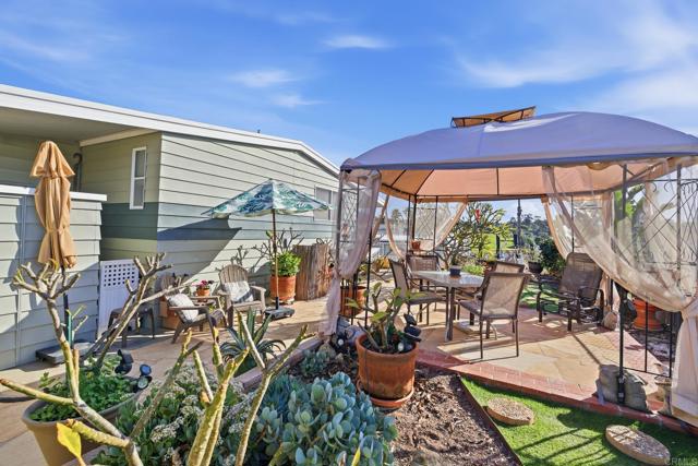 1930 W San Marcos Boulevard, San Marcos CA: https://media.crmls.org/mediaz/0d493352-fcbb-48ff-8616-f2c39abf8427.jpg