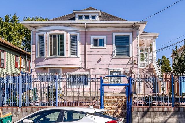 2520 E 24th Street, Oakland CA: https://media.crmls.org/mediaz/0d4bf643-0573-47ae-ac9b-55552b0d04a7.jpg