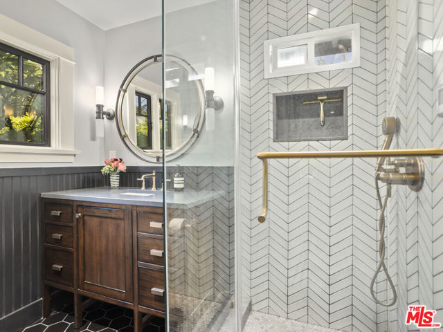 1528 N Curson Avenue, Los Angeles CA: https://media.crmls.org/mediaz/0d4c26bc-4f85-4d04-bf72-47372b34d6c6.jpg