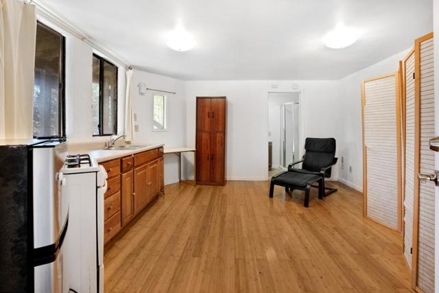 827 Valencia Road, Aptos CA: https://media.crmls.org/mediaz/0d4cb23f-029f-4dc3-ab51-6fceb0dee98e.jpg